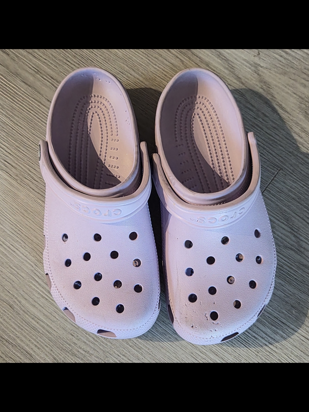 CROCS Classic Clog in Light Pink